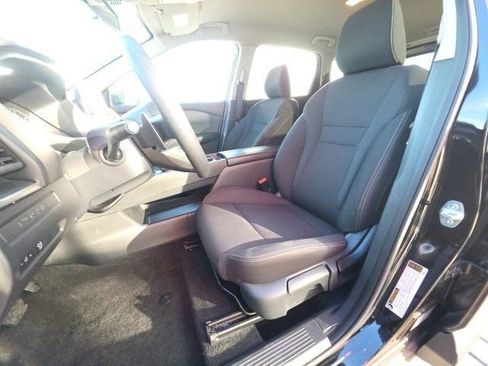 Used 2024 Nissan Rogue S image 14