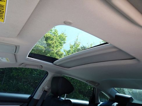 Used 2021 Honda Accord Touring image 10