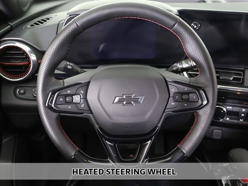 Used 2025 Chevrolet Trax RS w/ Driver Confidence Package image 7