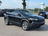 Used 2019 Jeep Cherokee Trailhawk image 2