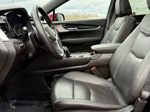 Used 2021 Cadillac XT5 Premium Luxury image 17