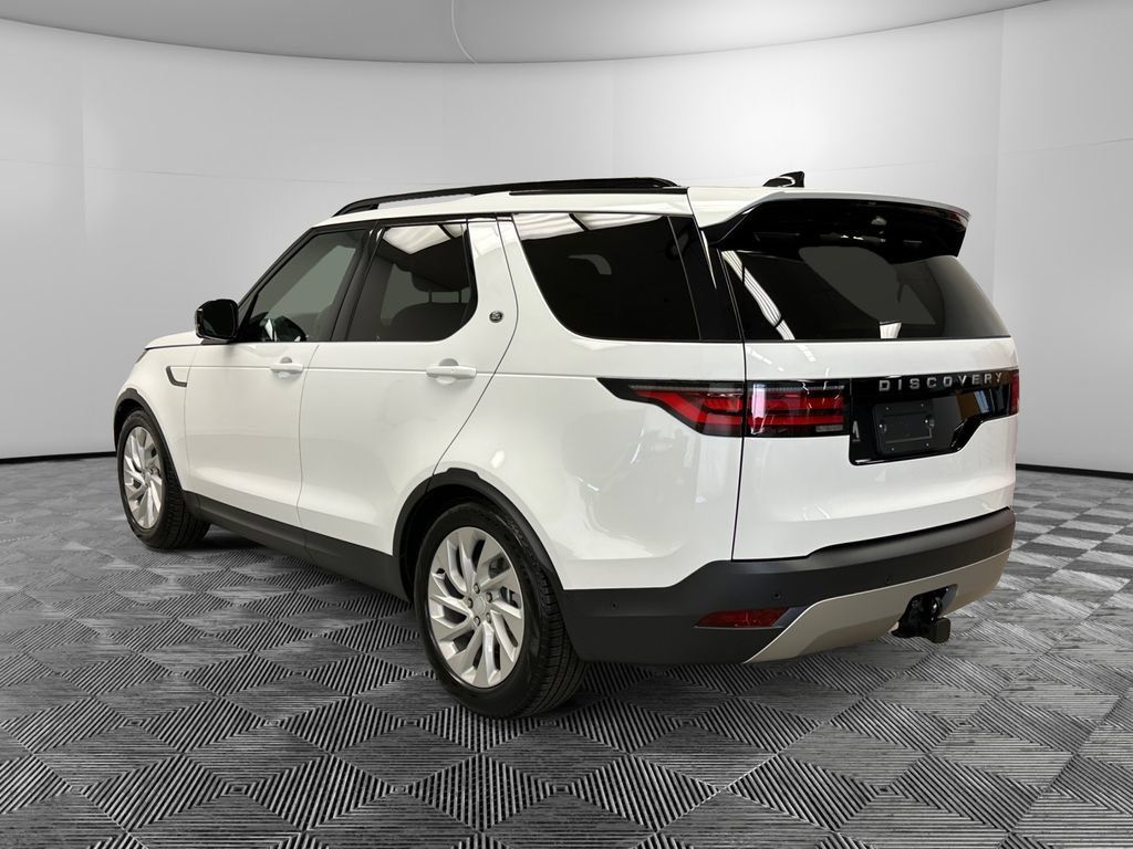 Used 2026 Land Rover Discovery S AWD/4WD image 3