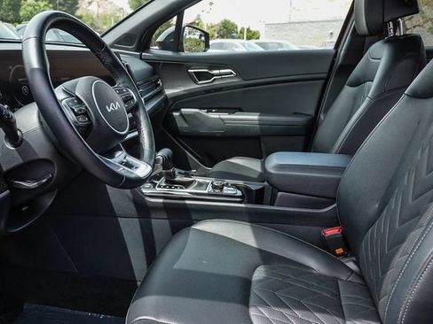 Certified 2025 Kia Sportage X-Pro AWD/4WD image 18