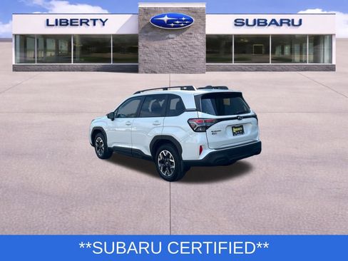Used 2026 Subaru Forester Premium AWD/4WD image 4