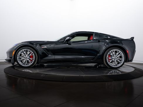 Used 2017 Chevrolet Corvette Z06 w/ Chrome Badge Package image 2