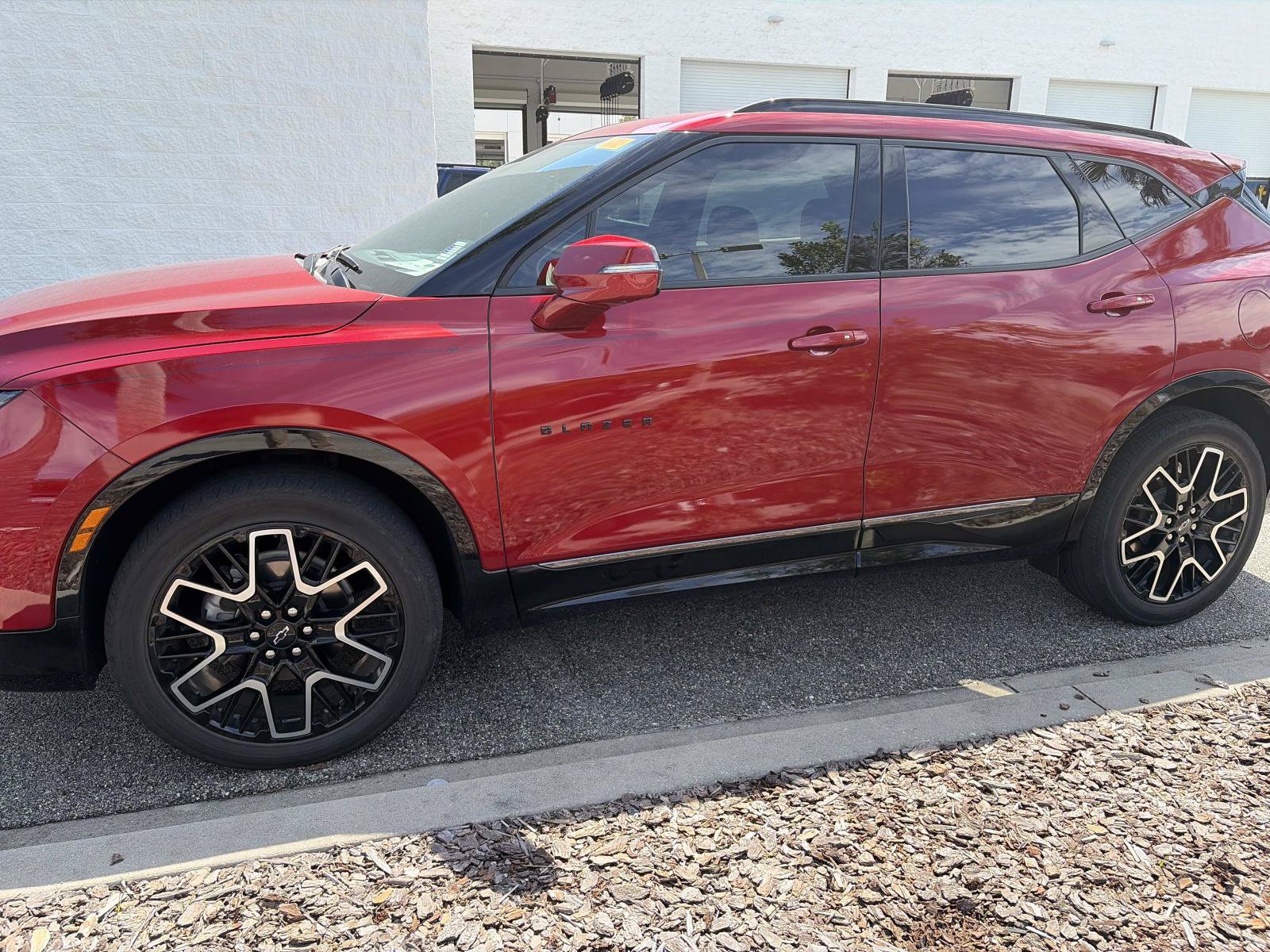 Used 2023 Chevrolet Blazer RS w/ Driver Confidence II Package FWD image 2