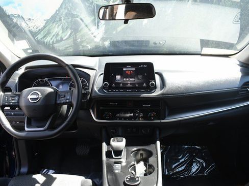 Used 2026 Nissan Rogue SV AWD/4WD image 18