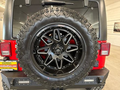 Used 2014 Jeep Wrangler Unlimited Rubicon w/ Connectivity Group AWD/4WD image 58
