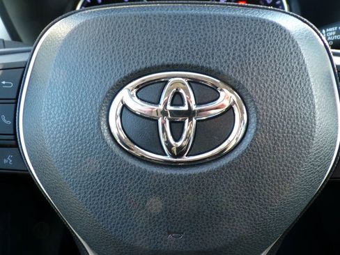 Used 2019 Toyota RAV4 XLE Premium w/ Cold Weather Package AWD/4WD image 31