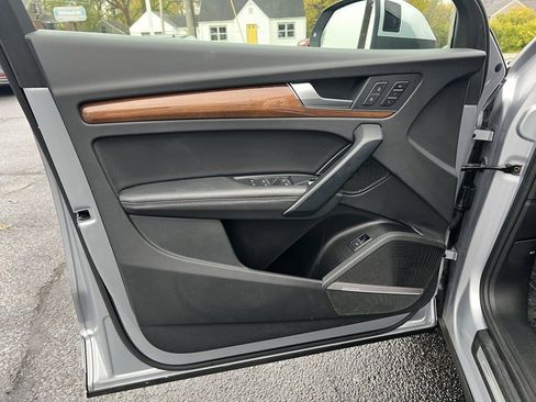 Used 2023 Audi Q5 2.0T Premium Plus w/ Premium Plus Package image 29