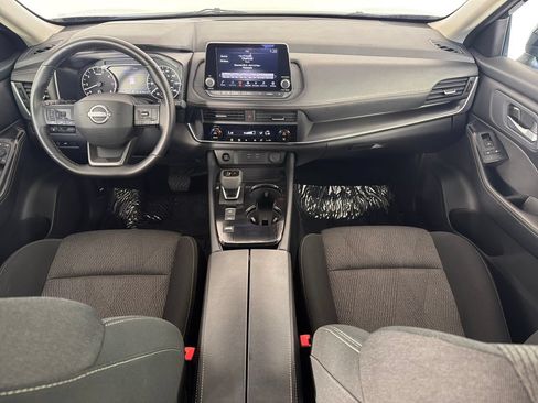 Used 2025 Nissan Rogue SV FWD image 23