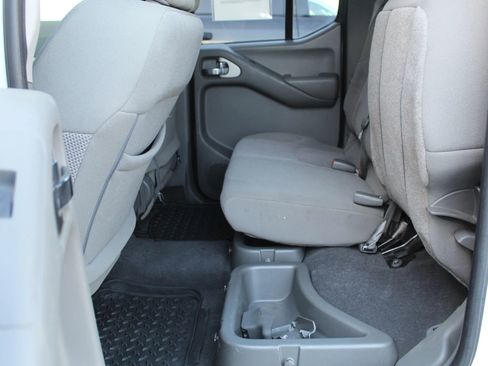 Used 2019 Nissan Frontier SV AWD/4WD image 20