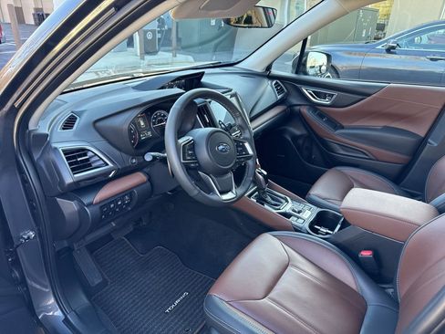 Used 2022 Subaru Forester Touring w/ Popular Package #3 image 10