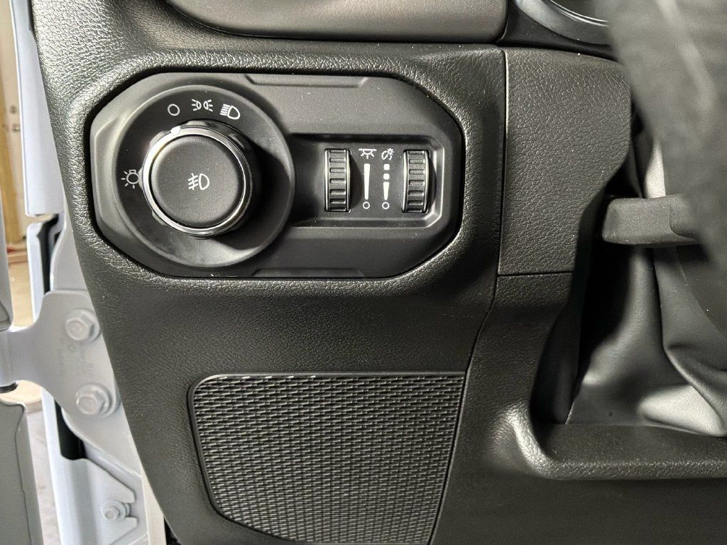 Certified 2022 Jeep Wrangler Sport AWD/4WD image 21