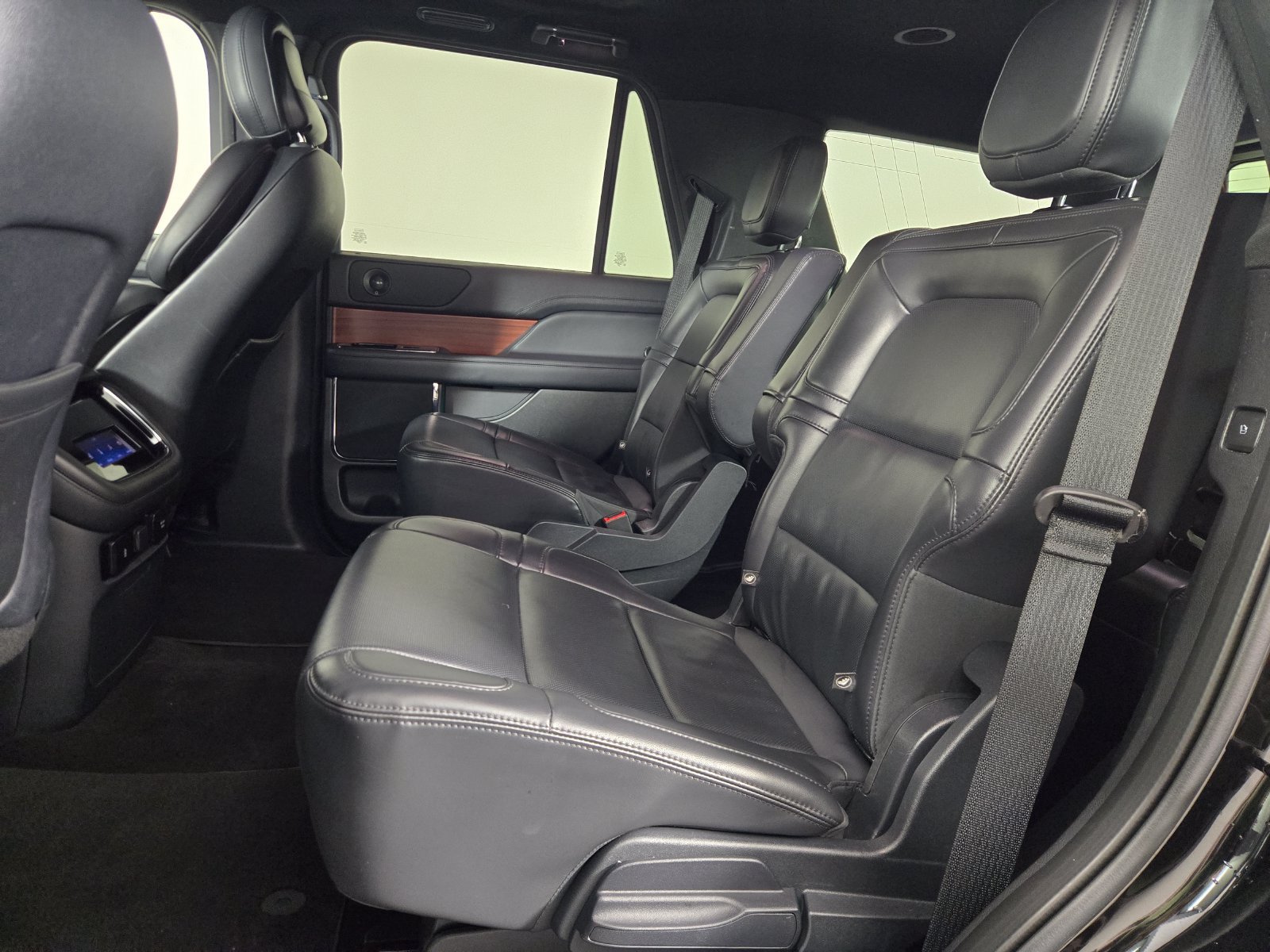 Used 2024 Lincoln Navigator Premiere AWD/4WD image 10