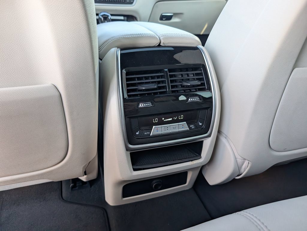 Used 2022 BMW X5 sDrive40i w/ Premium Package RWD image 24