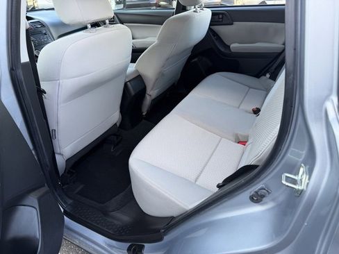 Used 2014 Subaru Forester 2.5i image 17