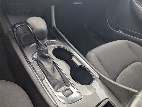 Used 2025 Chevrolet Malibu LT FWD image 12