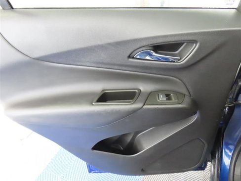 Used 2022 Chevrolet Equinox LT AWD/4WD image 24