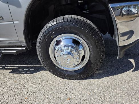 Certified 2022 RAM 3500 Big Horn image 11