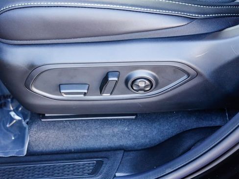 New 2025 Jeep Grand Cherokee L Altitude image 24