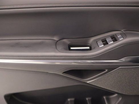 New 2025 Lincoln Navigator Reserve w/ Jet Appearance Package image 17