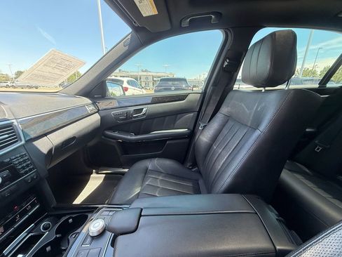 Used 2010 Mercedes-Benz E 550 4MATIC Sedan image 26