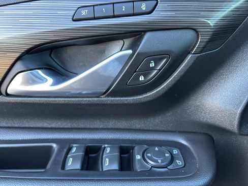 Used 2021 GMC Terrain SLT w/ Infotainment Package II image 28