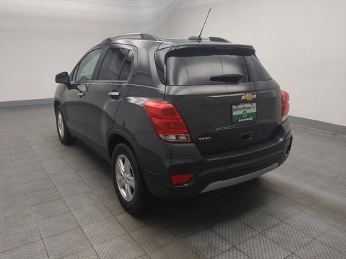 Used 2018 Chevrolet Trax LT w/ LT Convenience Package FWD image 5