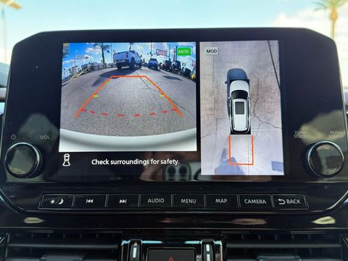 Certified 2023 Nissan Pathfinder Platinum image 32