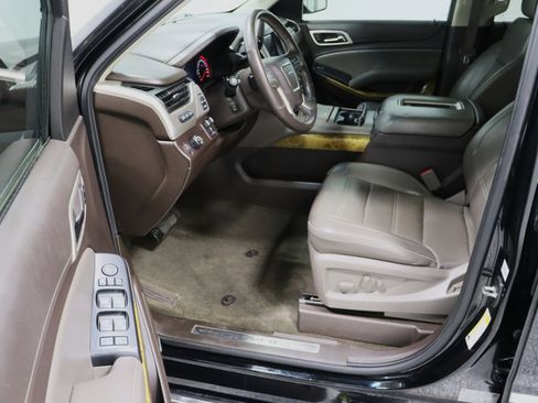 Used 2016 GMC Yukon Denali w/ Open Road Package image 15