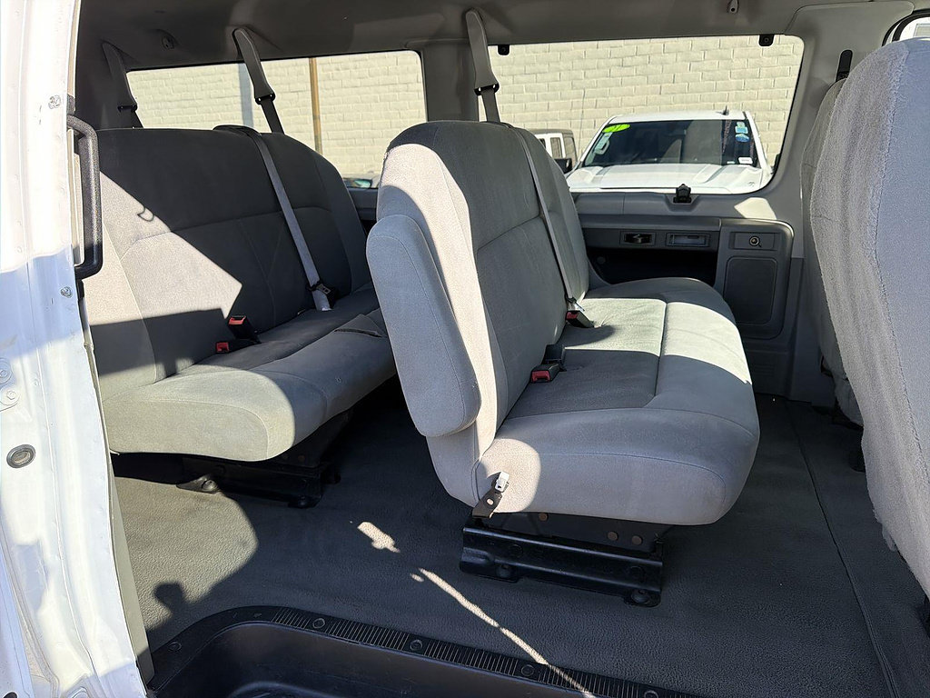 Used 2008 Ford E-350 and Econoline 350 XLT RWD image 20