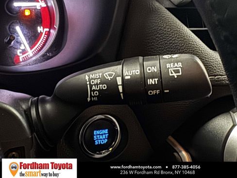 Used 2020 Toyota RAV4 Limited image 22