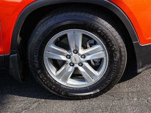 Used 2015 Chevrolet Trax LT w/ LT Sun and Sound Package image 12