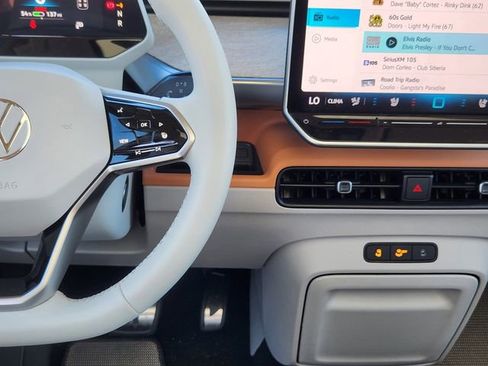 New 2025 Volkswagen ID. Buzz Pro S Plus image 25
