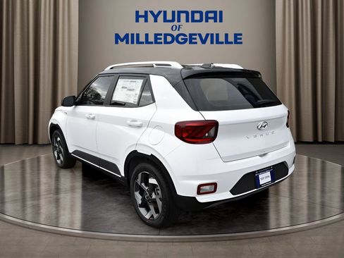 New 2026 Hyundai Venue SEL image 3