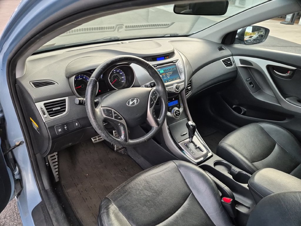 Used 2013 Hyundai Elantra SE w/ Technology Pkg FWD image 17