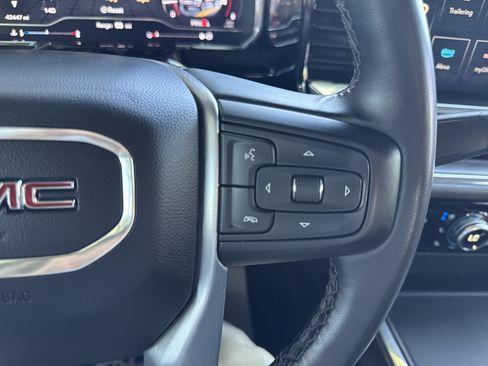 Used 2024 GMC Sierra 3500 SLT w/ SLT Convenience Package AWD/4WD image 31