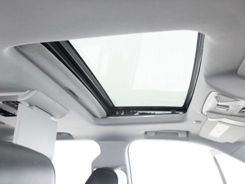 Used 2015 GMC Yukon Denali w/ Touring Package image 38