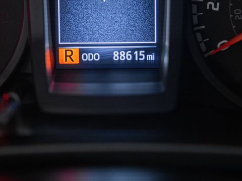 Used 2022 Toyota Tacoma SR w/ SR Convenience Package RWD image 37