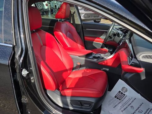 Used 2022 Toyota Camry XSE w/ Navigation Package FWD image 15