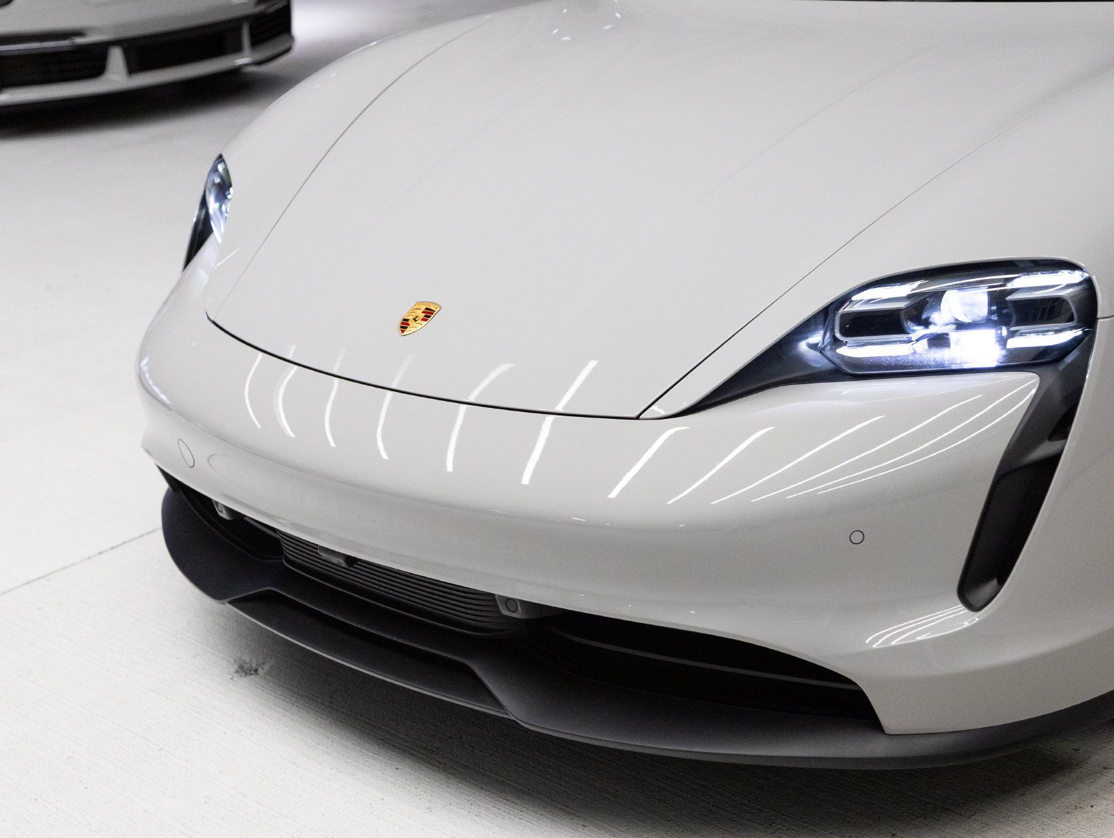 Certified 2024 Porsche Taycan RWD image 32