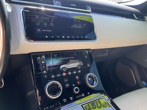 Used 2018 Land Rover Range Rover Velar R-Dynamic SE image 35