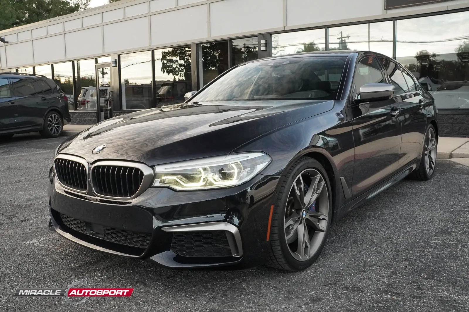 Used 2018 BMW M550i xDrive AWD/4WD image 3