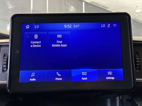Used 2020 Ford Explorer XLT w/ Equipment Group 202A AWD/4WD image 19