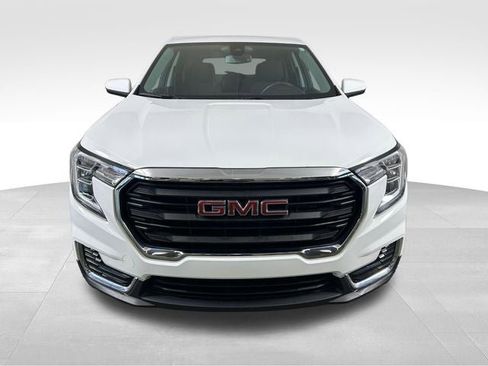 Used 2023 GMC Terrain SLE FWD image 9