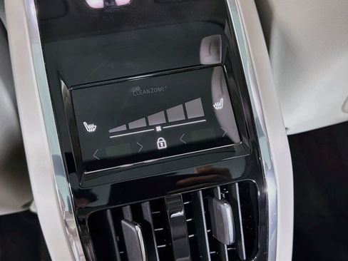 Certified 2023 Volvo S90 B6 Plus AWD/4WD image 28