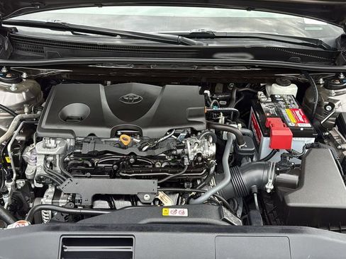 Used 2022 Toyota Camry SE w/ Carpet Mat Package (TMS) image 34