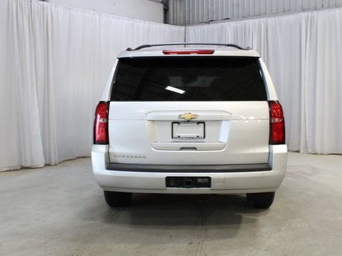 Used 2018 Chevrolet Suburban LT image 22