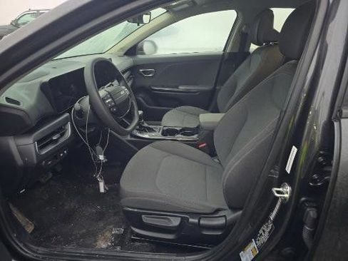 Used 2025 Kia K4 LXS image 2